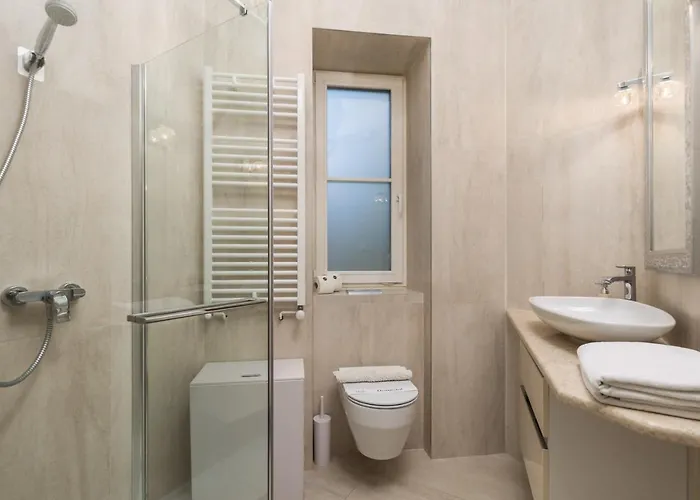 Sokol Center أوباتيا